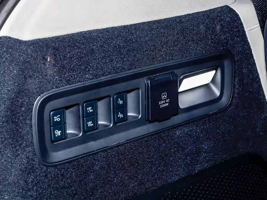 ZEEKR 9X 2026 2025 Model Standard