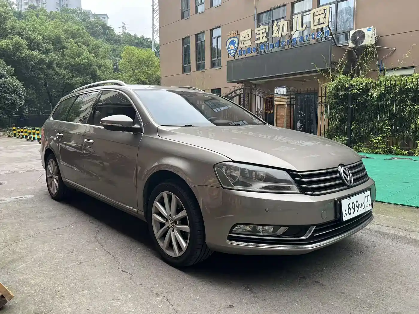Volkswagen Magotan (Import) 2012 Wagon 2.0TSI Comfort фото 3