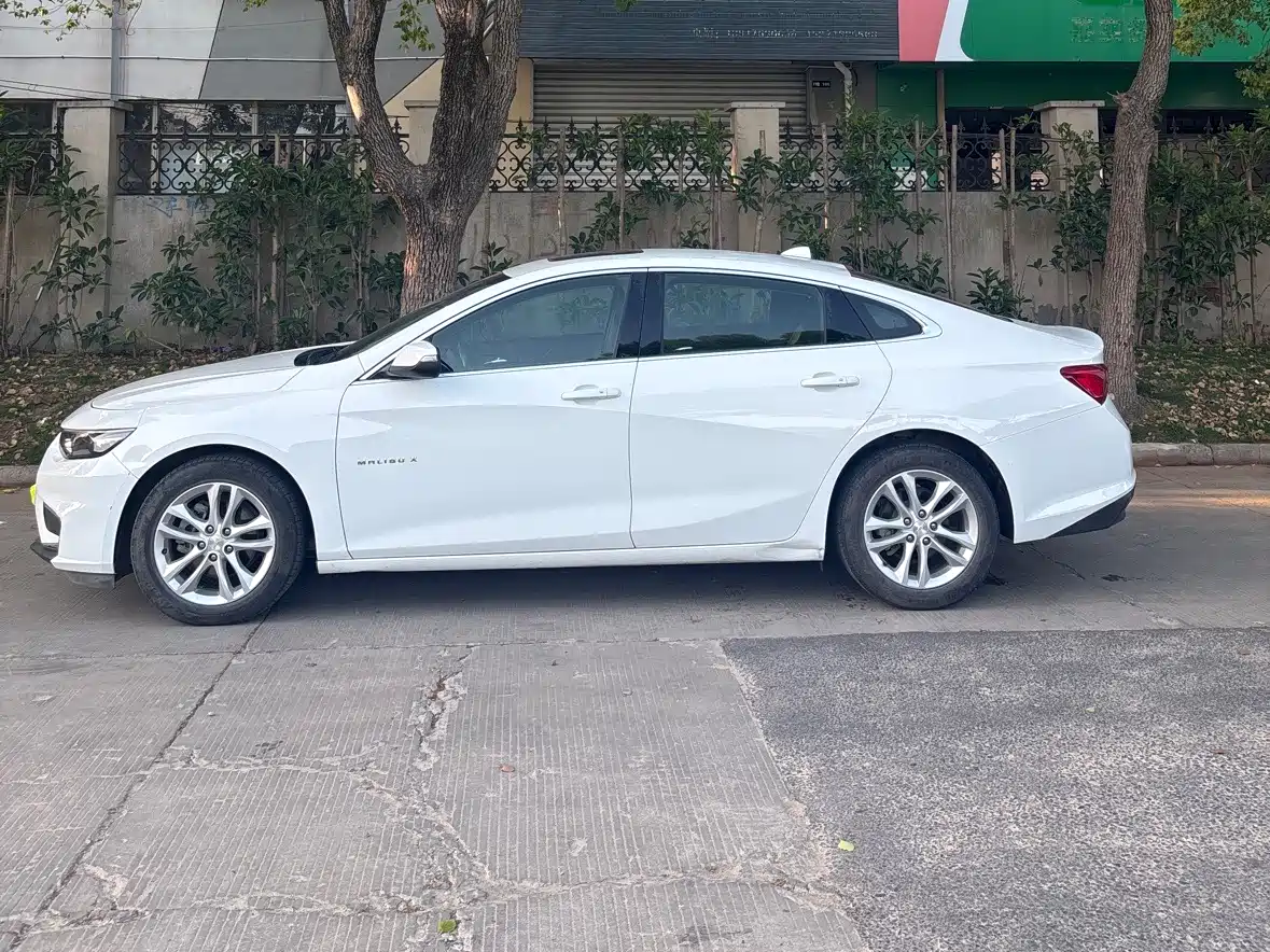 Chevrolet Malibu XL 2018 530T Auto RuiChi Edition фото 3
