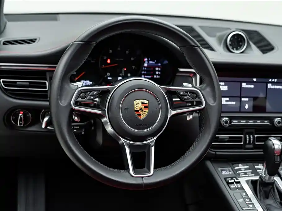 Porsche Macan 2018 Macan 2.0T фото 11