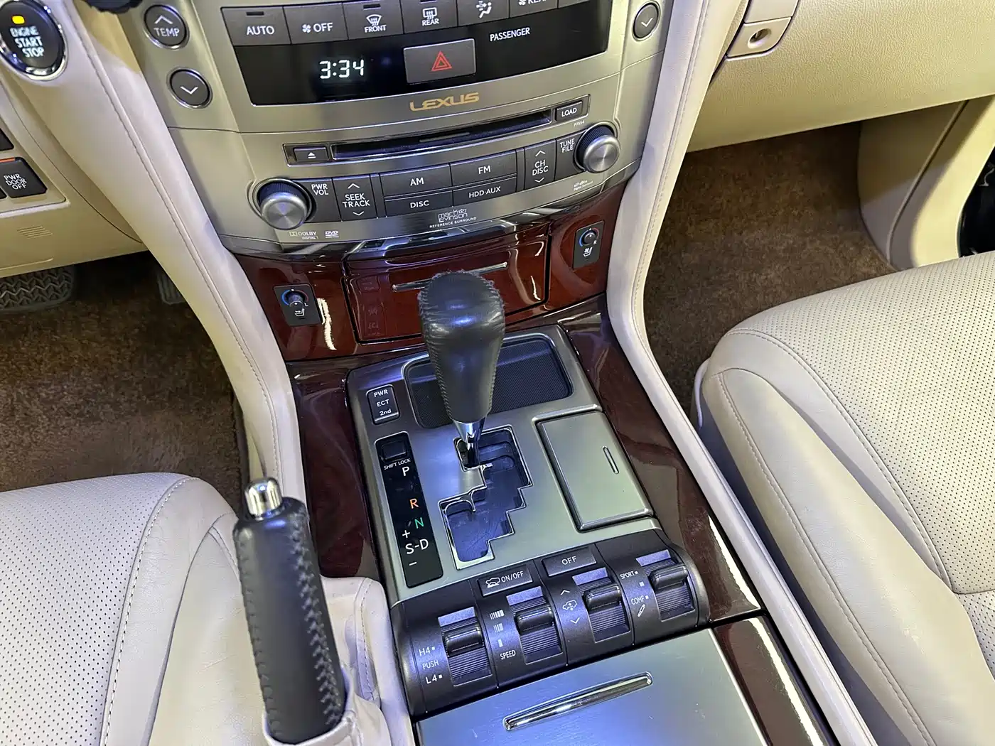 Lexus LX 2009 570 фото 21
