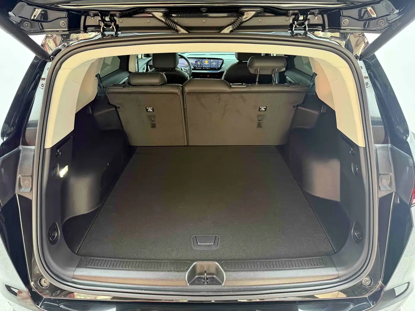 Buick Envision Plus 2025 Enclave Plus 28T 2WD Platinum Edition фото 25