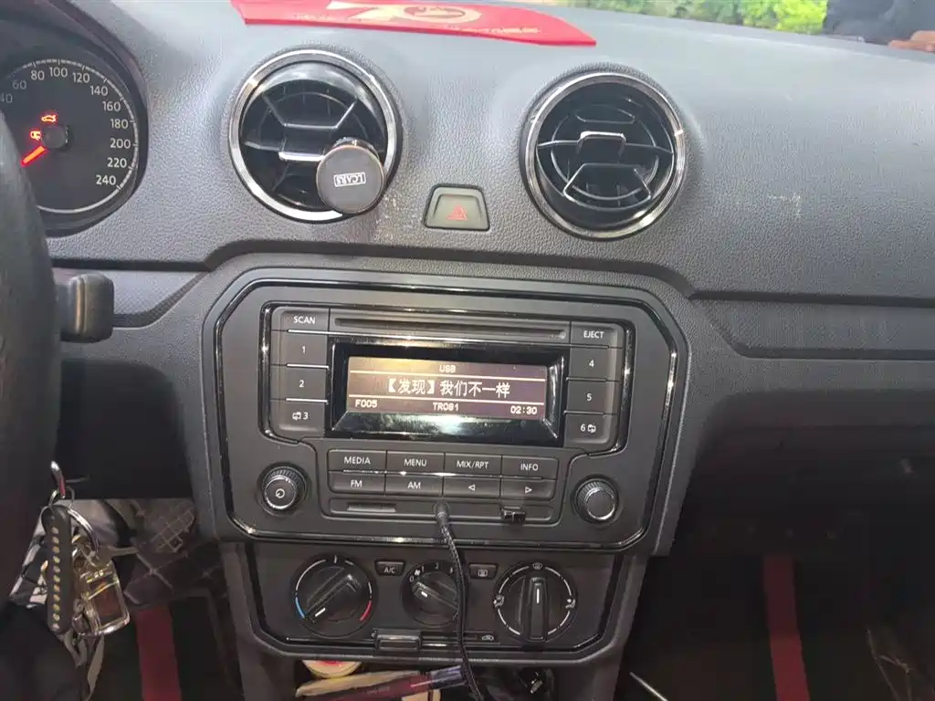 Volkswagen Jetta 2019 Dream Edition 1.5L Manual Fashion фото 10
