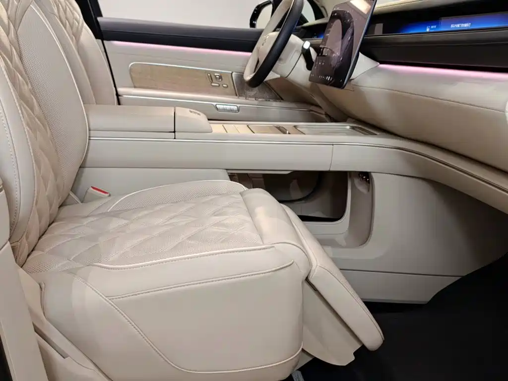 NIO ES8 2025 2025 Model 6-Seat Executive Luxury Edition