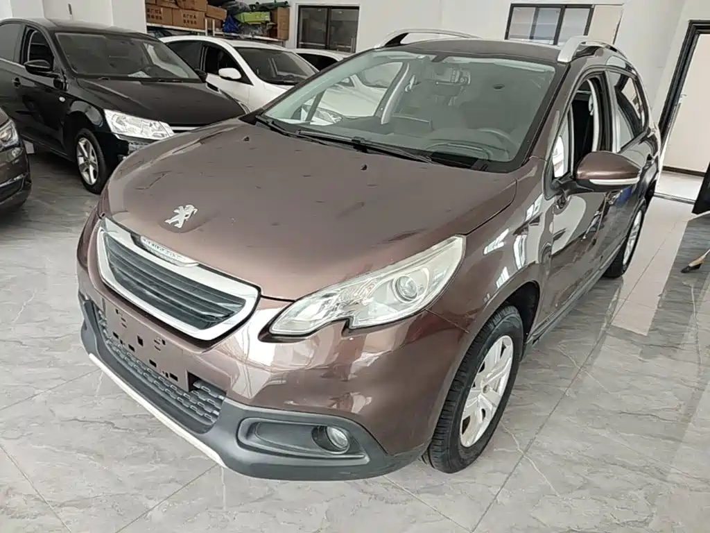 Фото 2 - Peugeot 2008