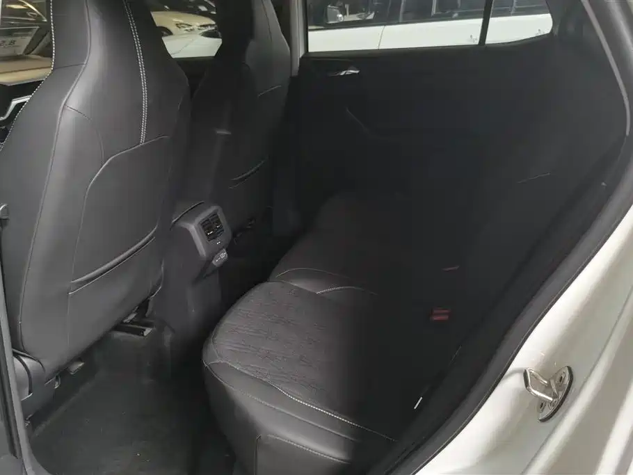 Volkswagen T-Cross 2023 280TSI DSG Luxury Edition фото 11