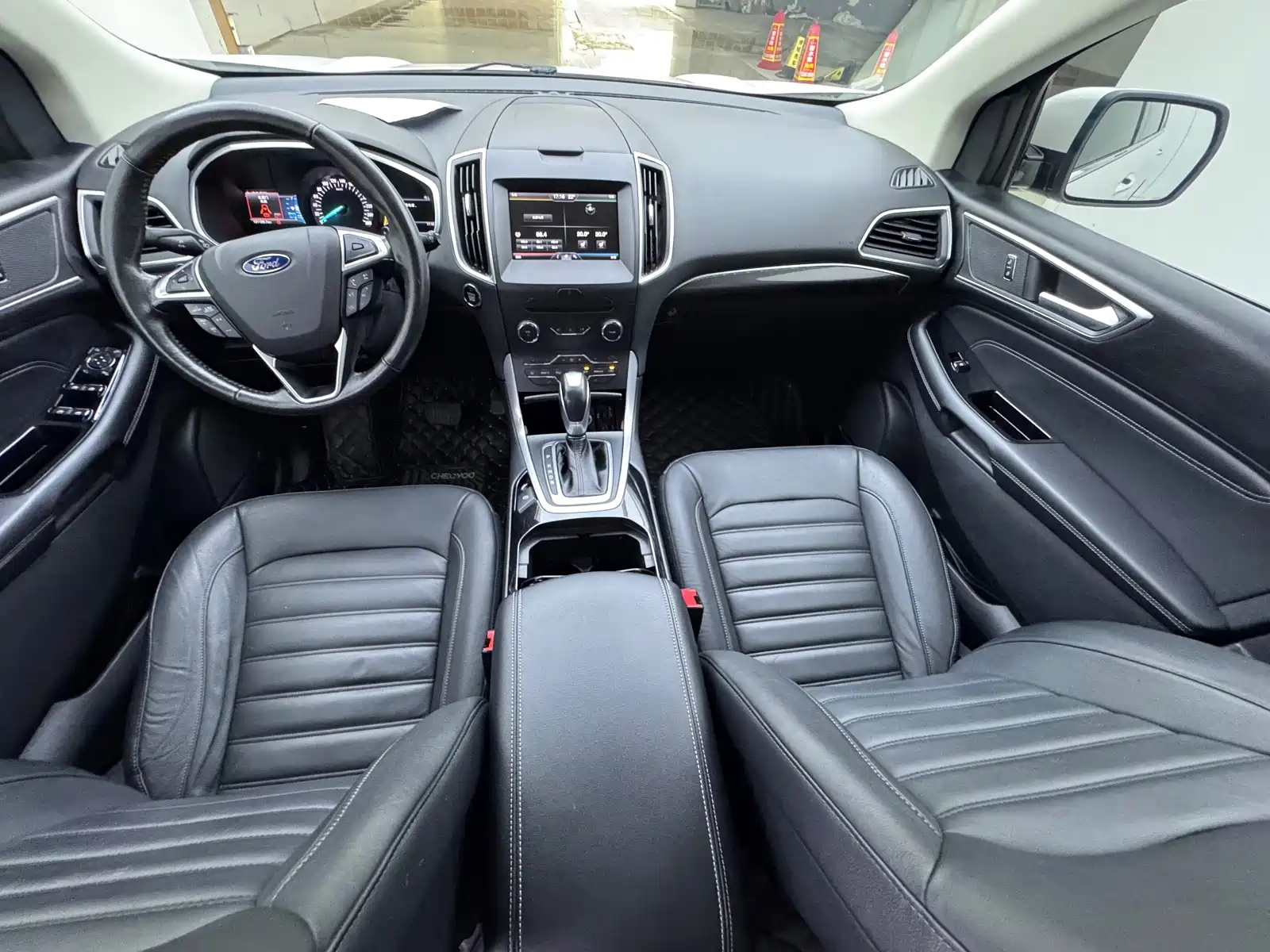 Фото 8 - Ford Edge