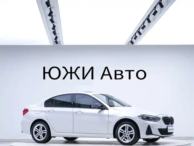 BMW 1 Series 2022 120i M Sport Shadow Edition — фото 2