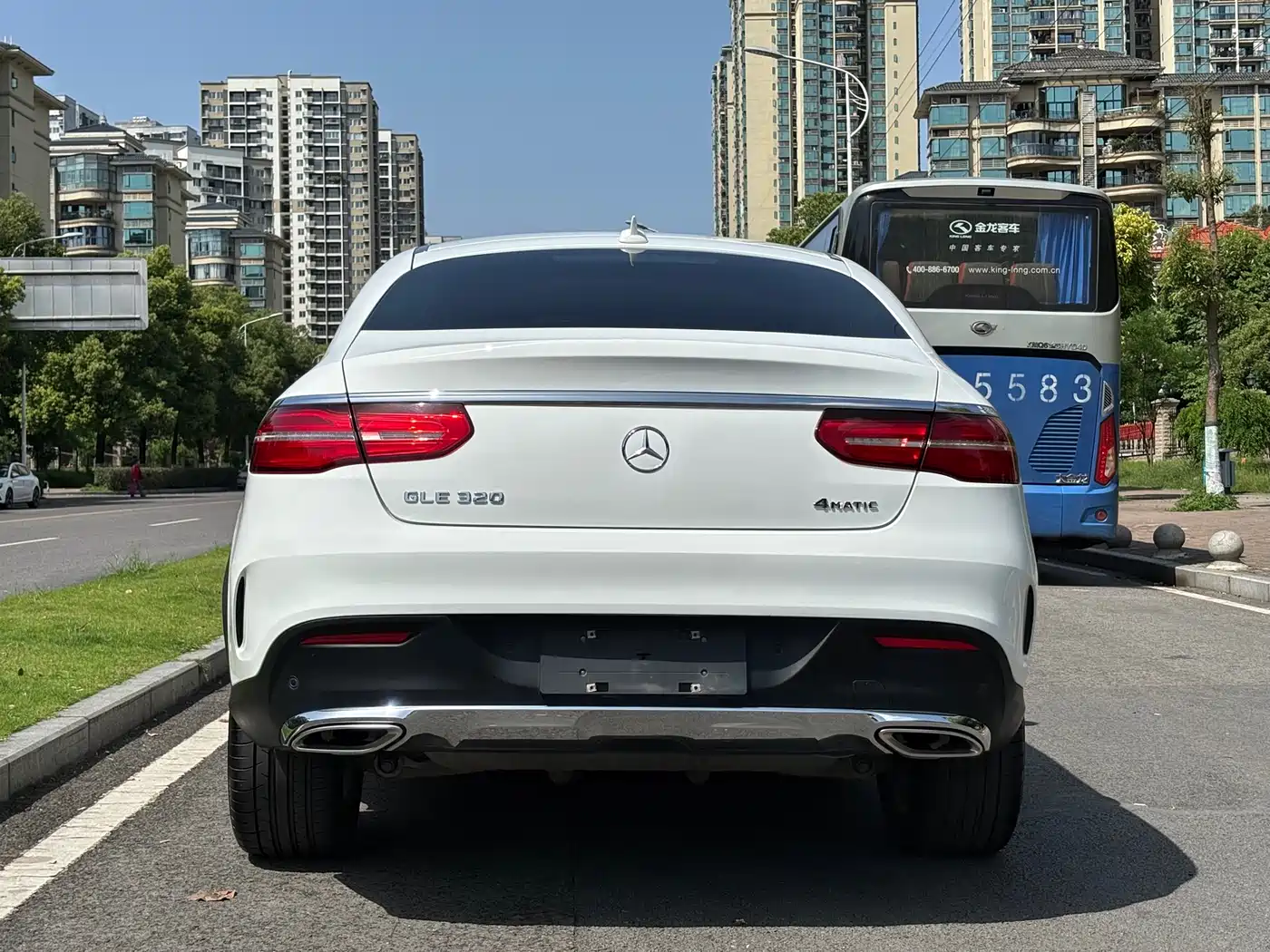 Mercedes-Benz GLE Coupe 2017 GLE 320 4MATIC Coupe SUV фото 6