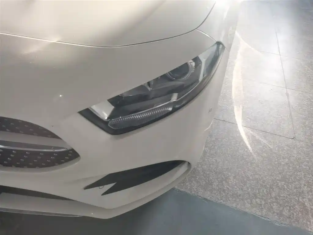 Mercedes-Benz A-Class 2019 A 180 L Sport Sedan фото 24