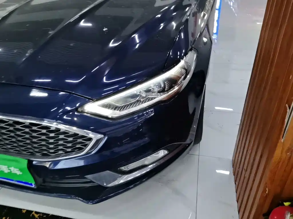Фото 24 - Ford Mondeo