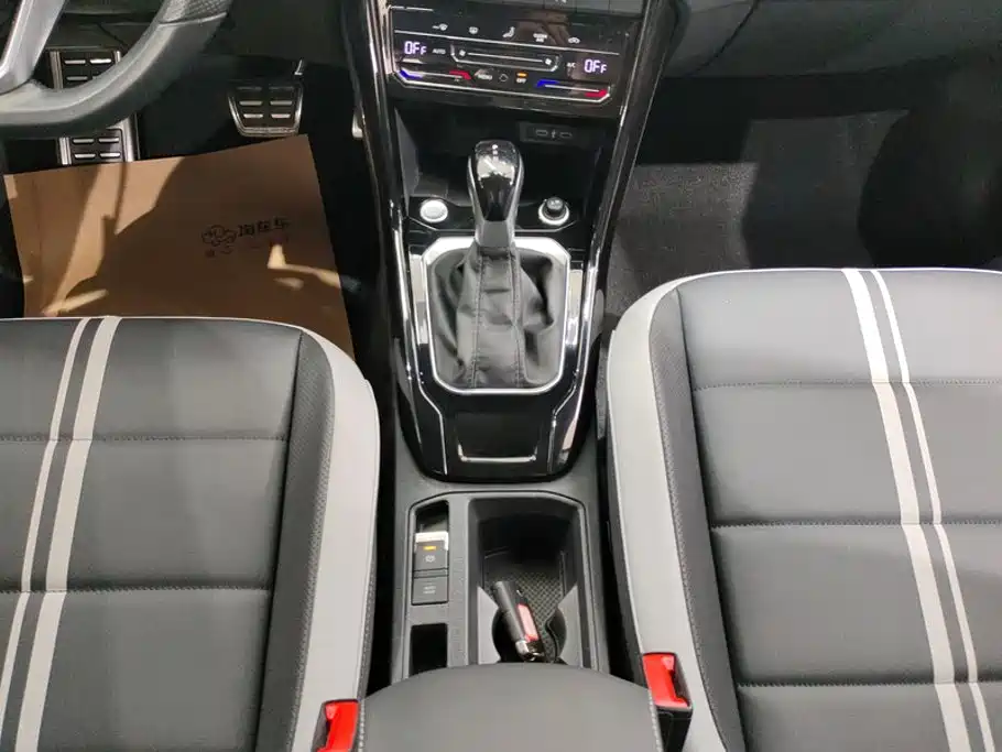 Volkswagen T-ROC 2023 2023 300TSI DSG 2WD Dawn Edition