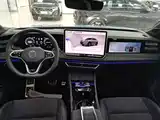صورة 10 - Volkswagen Tiguan L