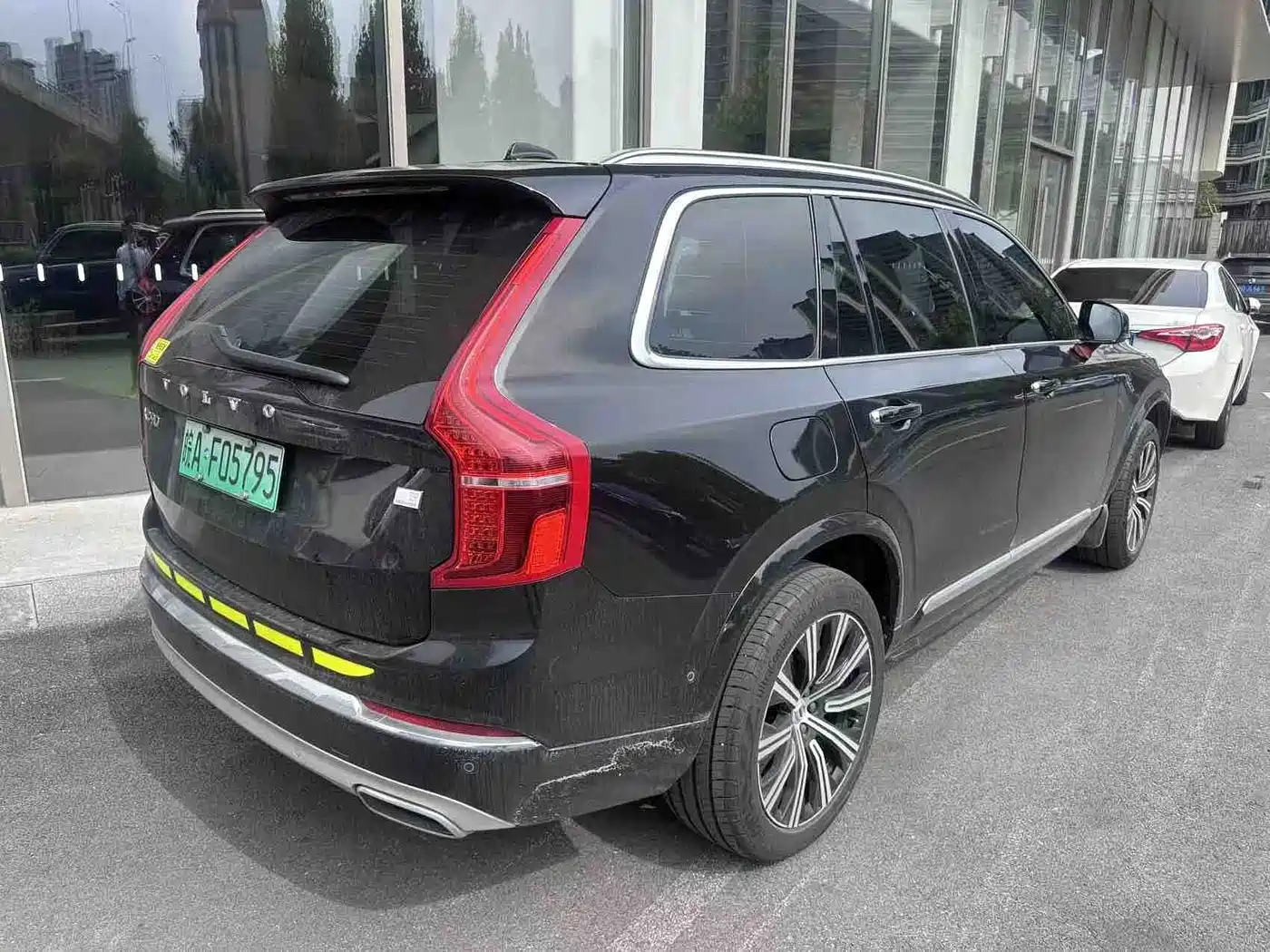 Volvo XC90 Plug-in Hybrid 2020 2021 E-Drive Hybrid T8 Premium Luxury 7-Seater