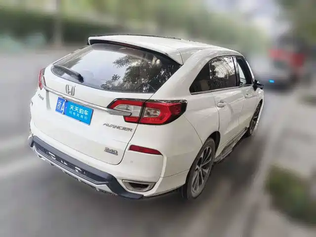 Honda Avancier 2017 240TURBO 2WD Premium Edition — фото 5