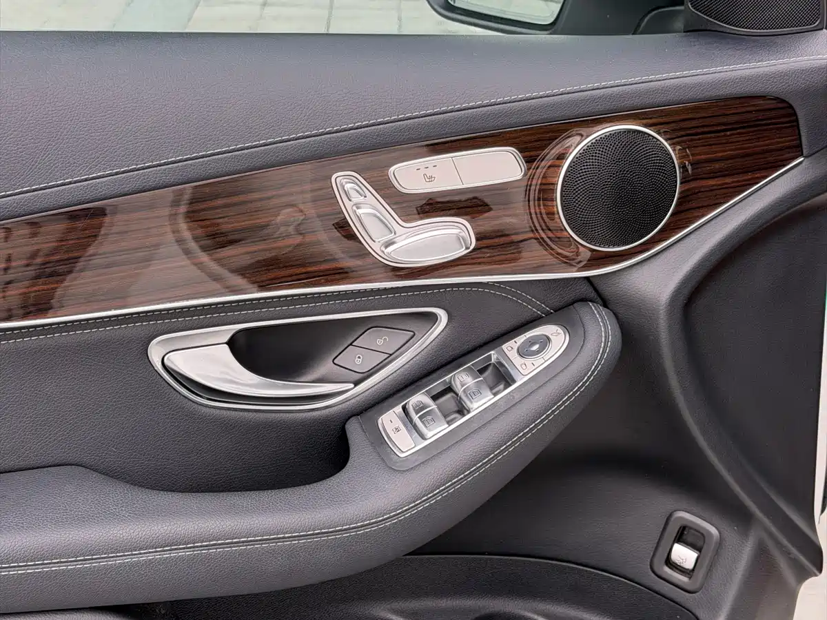 Mercedes-Benz GLC 2018 GLC 260 4MATIC Dynamic фото 22