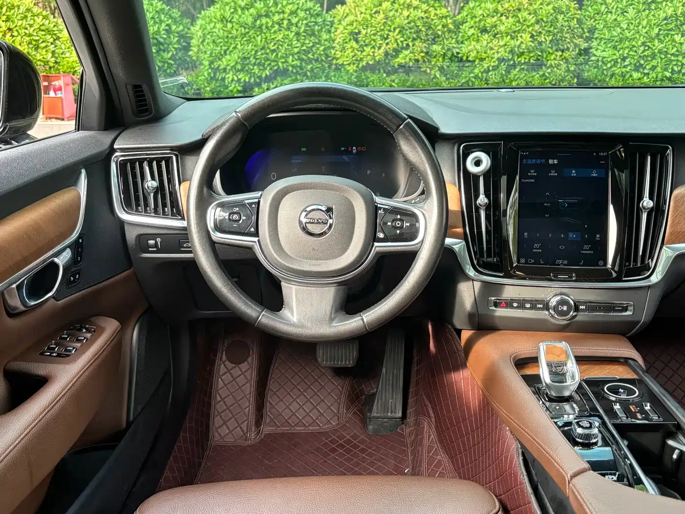 Фото 9 - Volvo S90