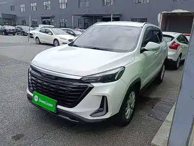 BAIC X3
