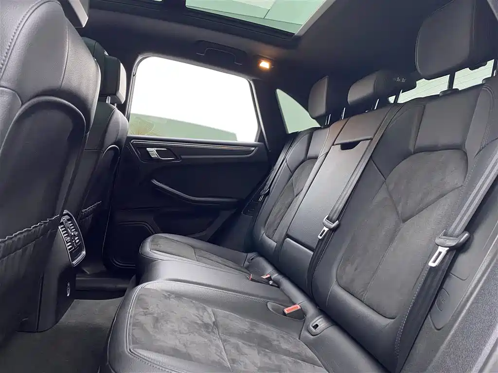 Porsche Macan 2017 Macan 2.0T фото 9