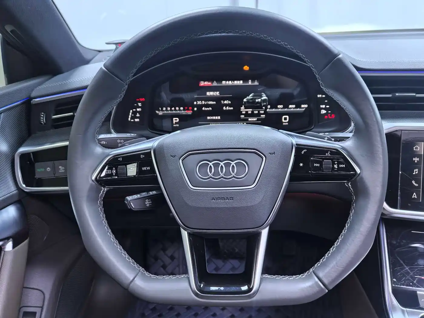 Фото 8 - Audi A7L