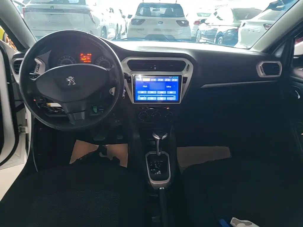 Peugeot 301 2017 2016 1.6L Auto Comfort Edition