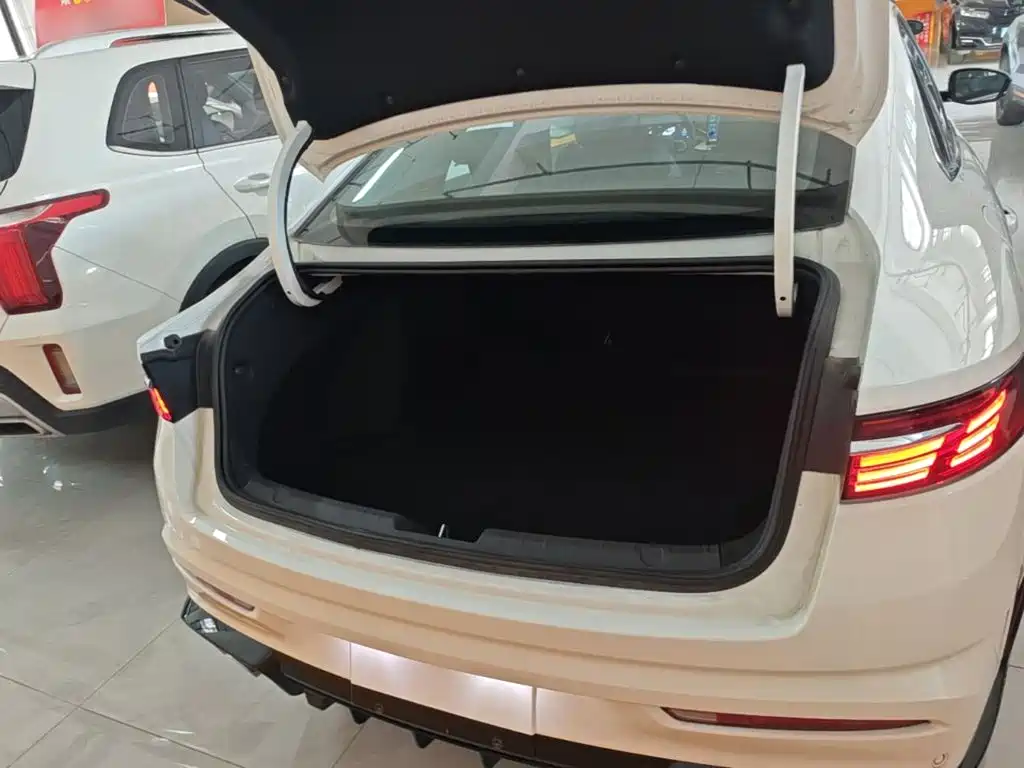 Geely Preface 2026 2025 Oriental Glory 2.0TD Star Edition