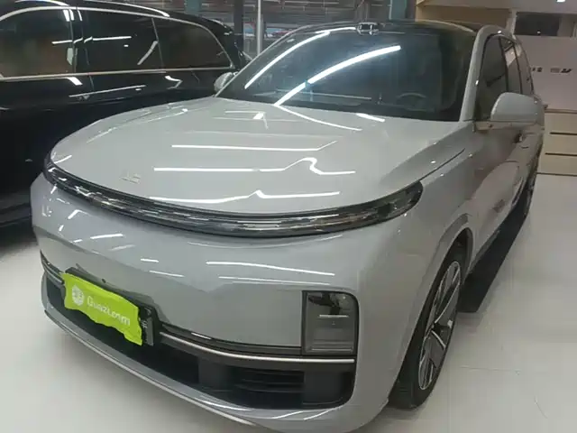 Li Auto Li Xiang L9 2025
