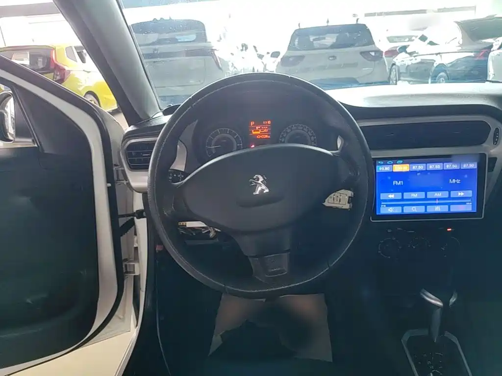 Peugeot 301 2017 2016 1.6L Auto Comfort Edition