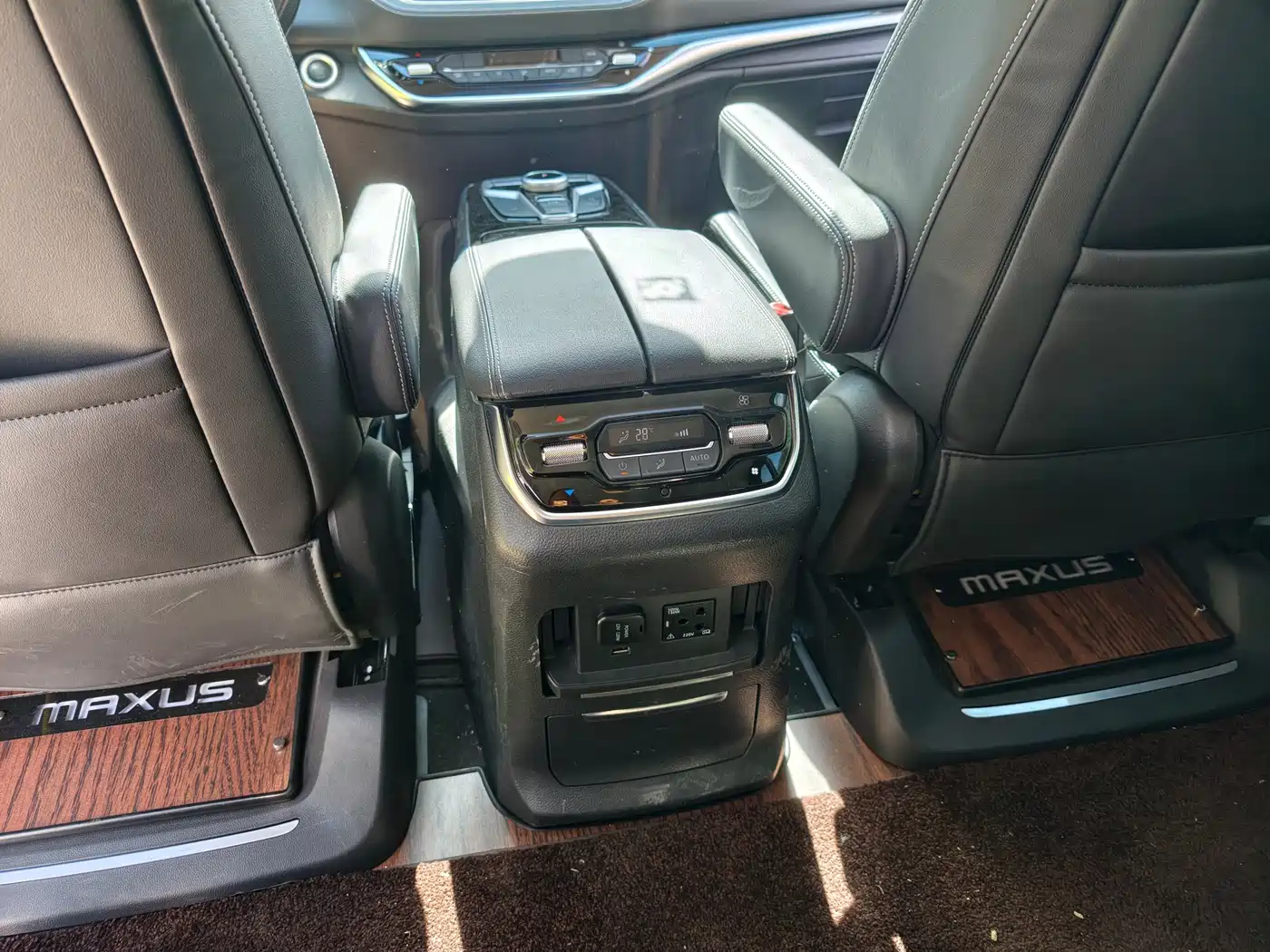 SAIC Maxus Maxus G20 2023 Facelift PLUS 2.0T Gasoline Auto Luxury фото 7