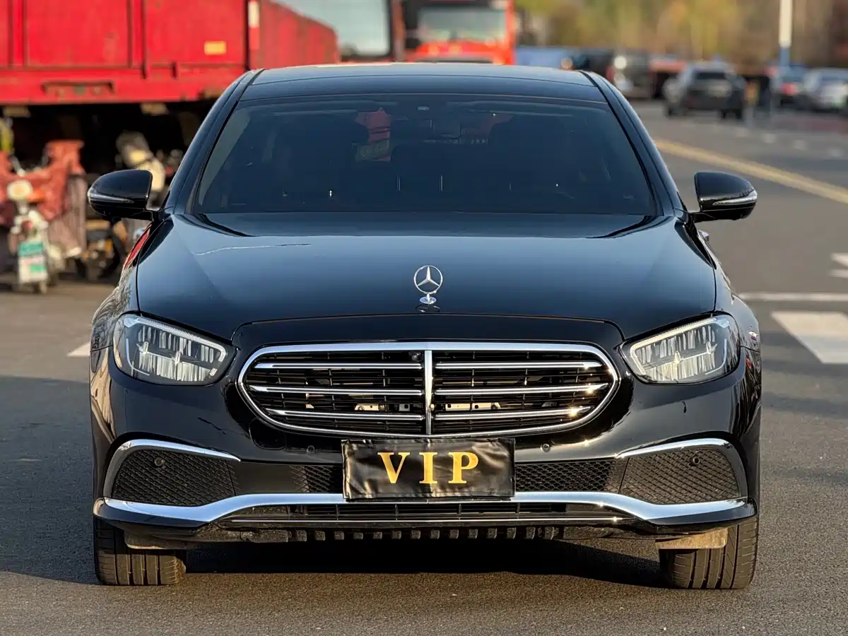 Mercedes-Benz E-Class 2023 E 300 L Fashion фото 2