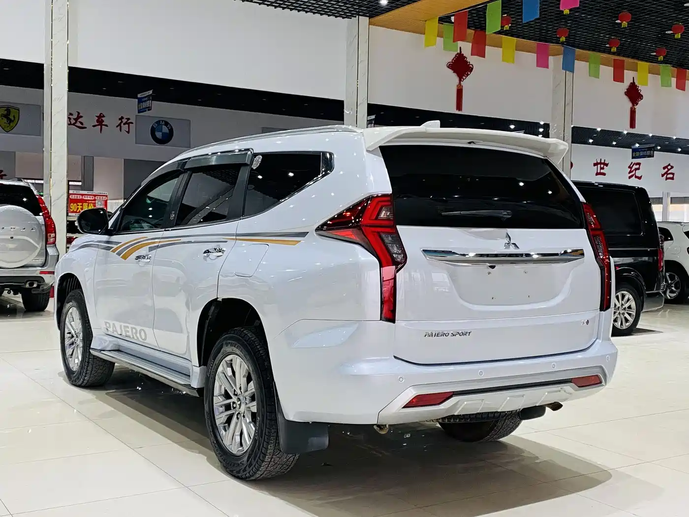 Mitsubishi Pajero Sport (Import) 2020 3.0L Luxury Edition фото 16