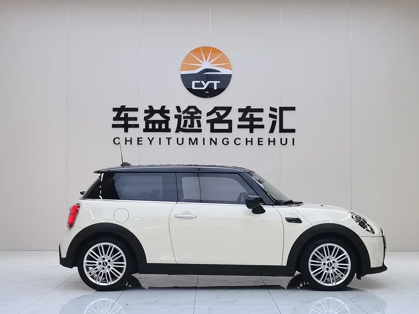 Фото 21 - MINI MINI