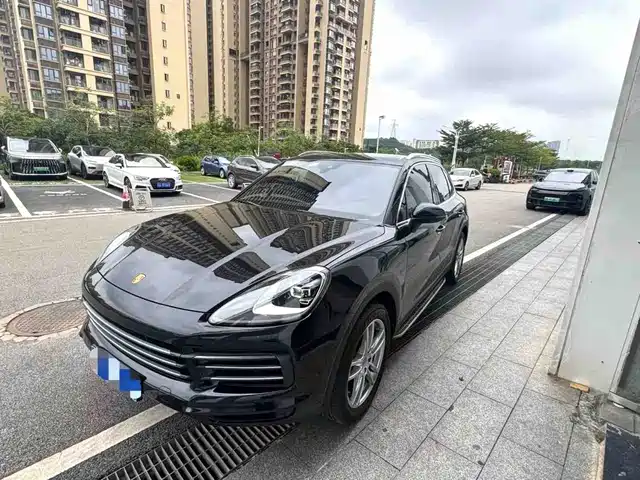 Porsche Cayenne 2022