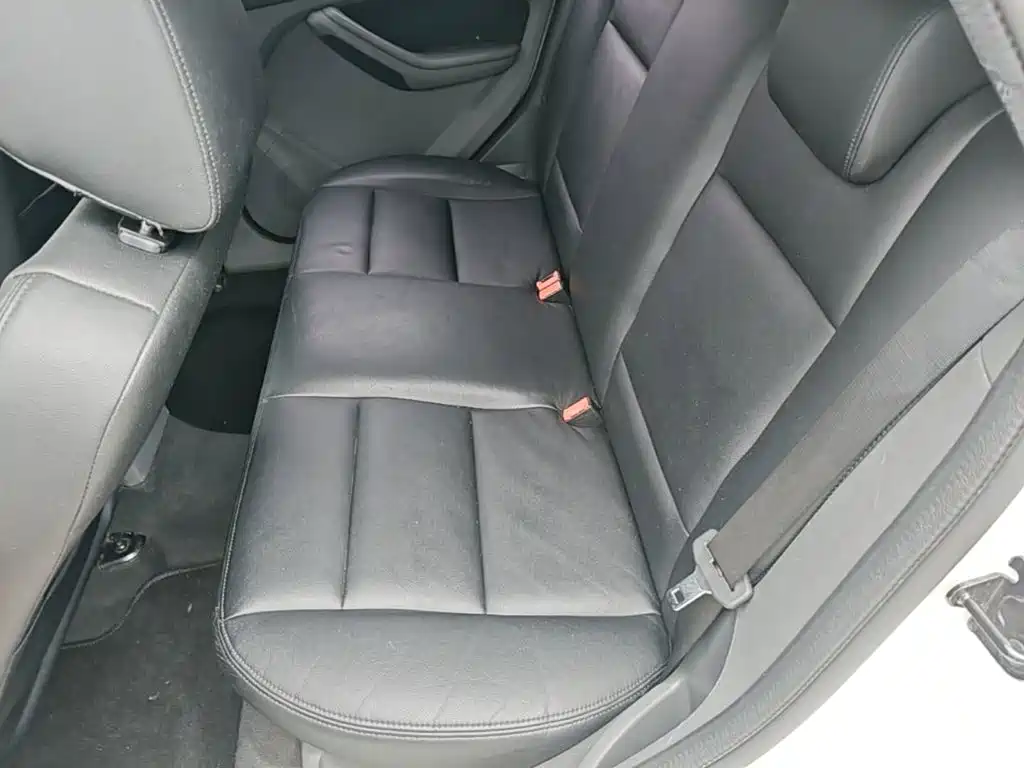 Ford Focus 2015 2013 Hatchback Classic 1.8L Manual Base