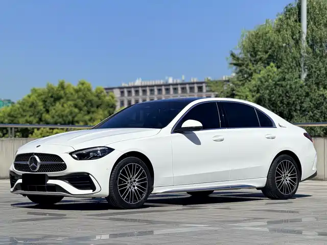 Mercedes-Benz C-Class 2024