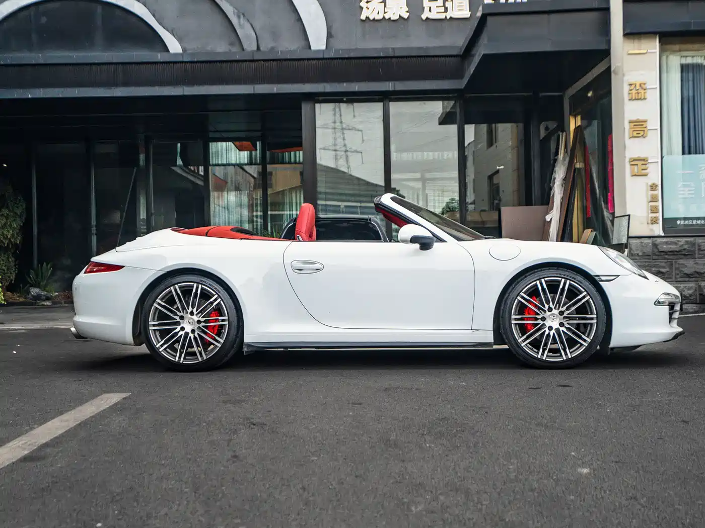 Porsche 911 2015 Carrera 4 Cabriolet 3.4L Style Edition фото 7