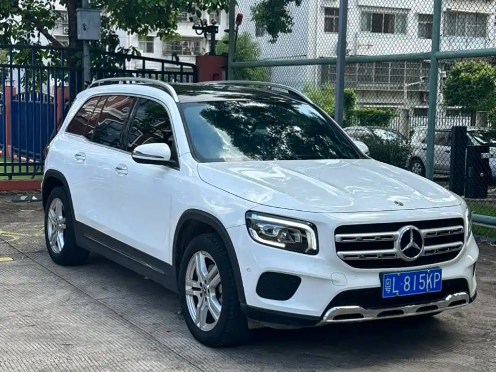 Фото 3 - Mercedes-Benz GLB