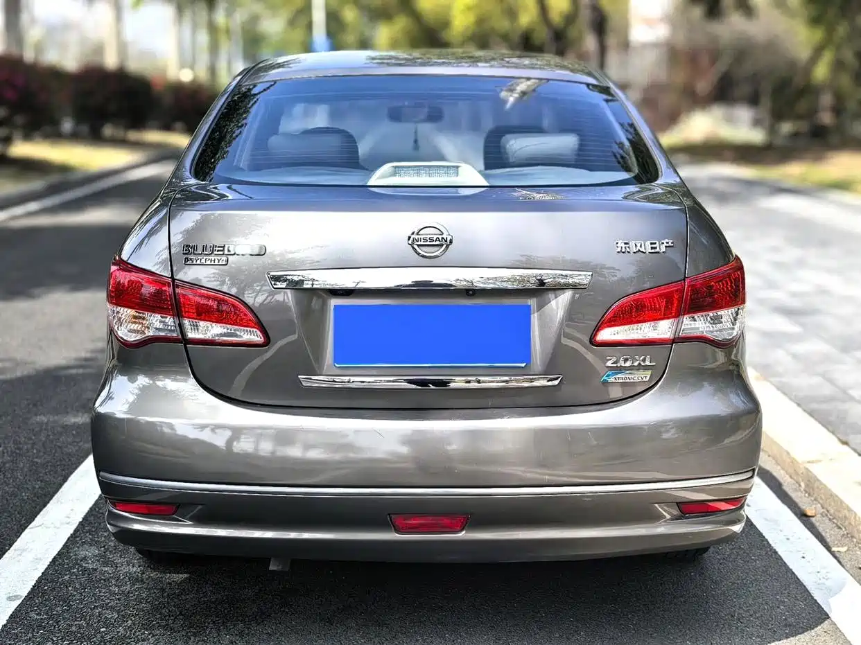 Nissan Sylphy 2010 2009 2.0XL CVT Technology Sunroof Edition