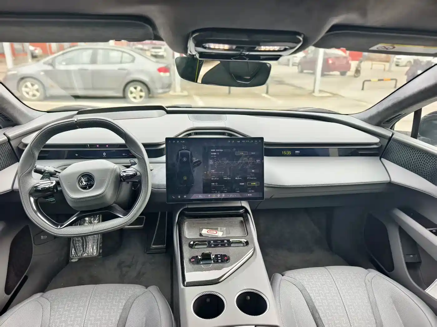 LOTUS SPORTS CAR EMEYA FLOWERS