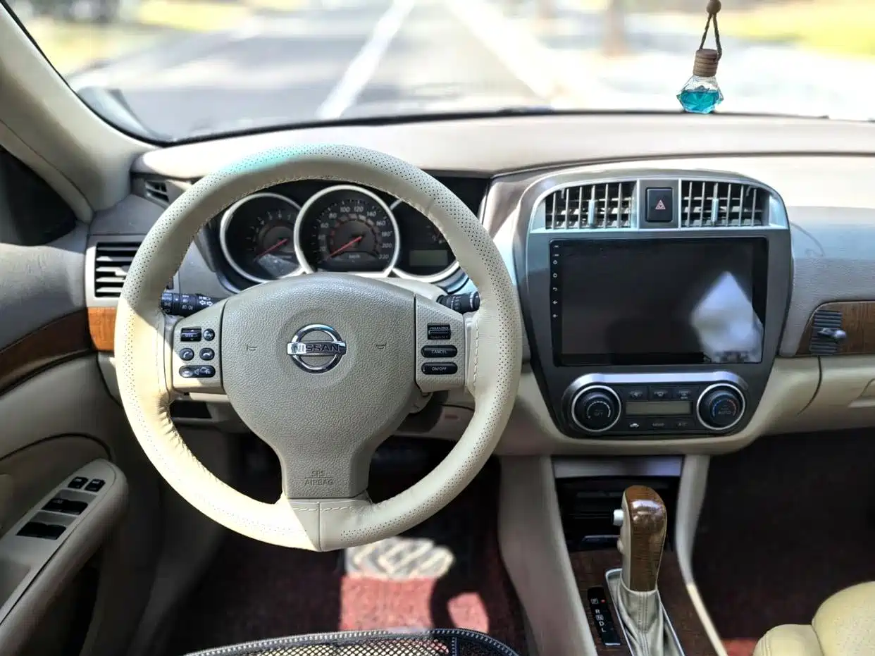 Nissan Sylphy 2010 2009 2.0XL CVT Technology Sunroof Edition