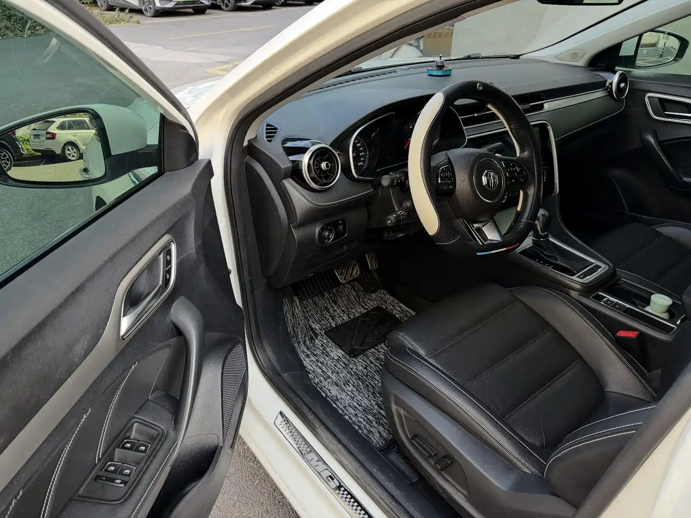 MG MG6 2018 2017 20T Automatic Luxury Smart Connect Version (China V)