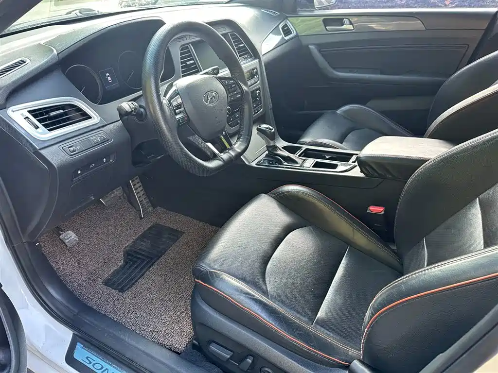 Hyundai Sonata 2015 1.6T GLS Smart фото 4