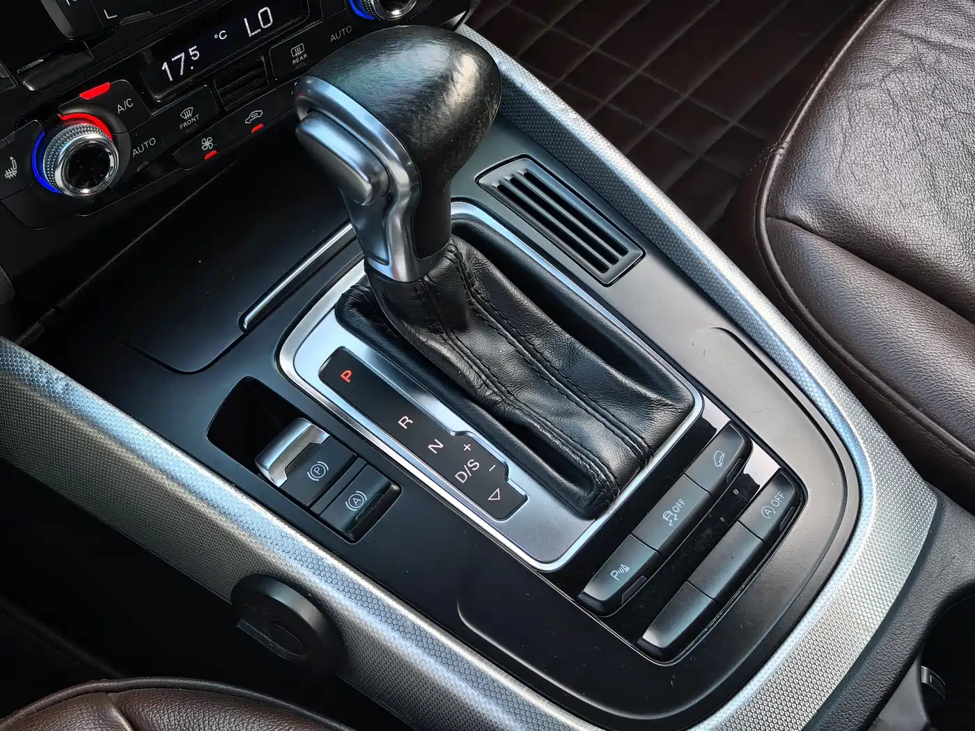 Audi Q5 2015 40 TFSI Technology фото 14