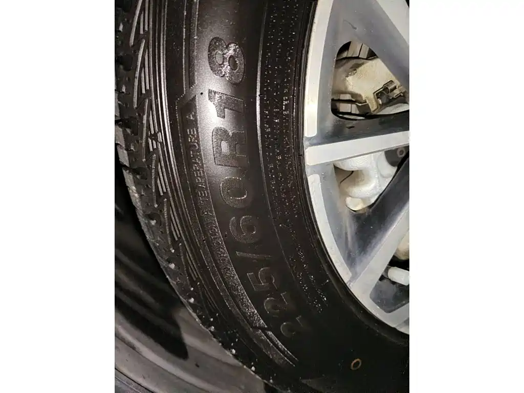 Roewe iMAX8 EV 2023 2022 Gold Edition