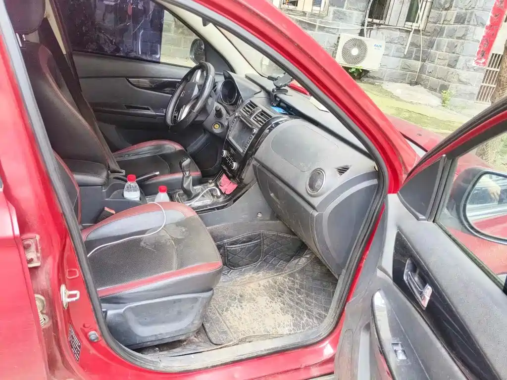 BAIC Huansu S3 2014 2014 1.5L Luxury (China IV)