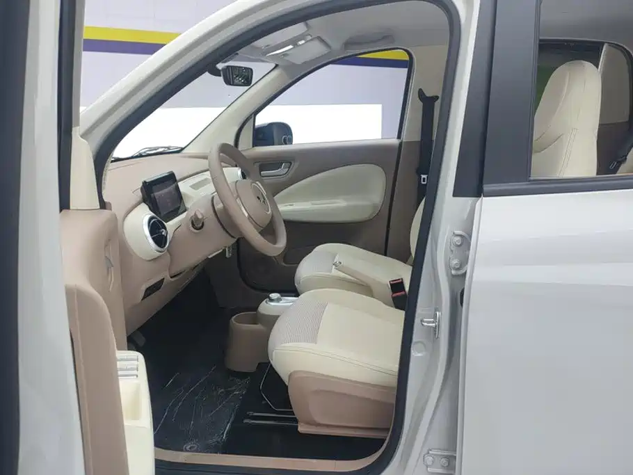 Wuling Motors Hongguang MINIEV 2026 2025 4-Door Advanced