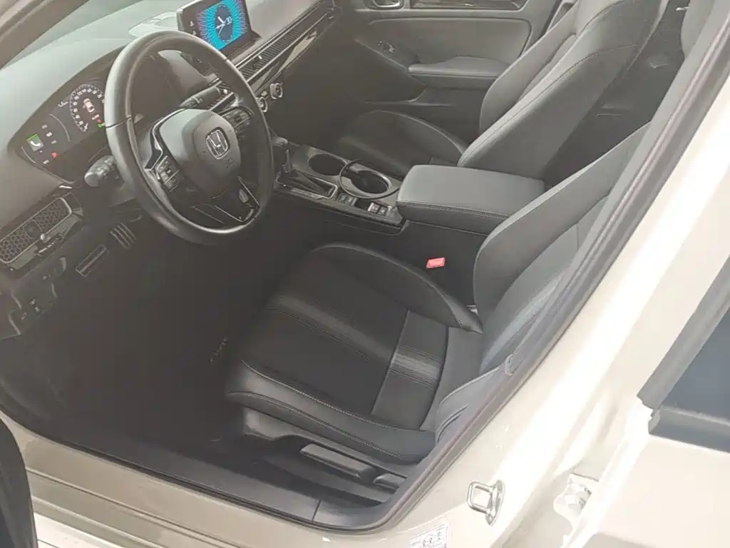 Photo 15 - Honda Civic