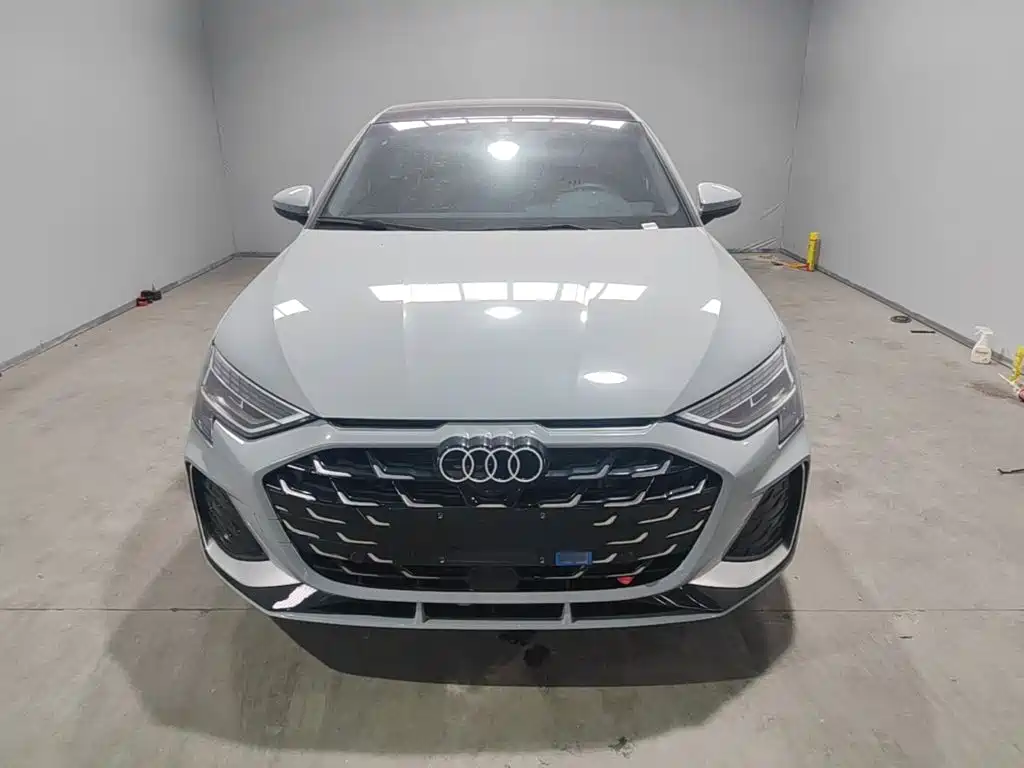 Photo 3 - Audi A3
