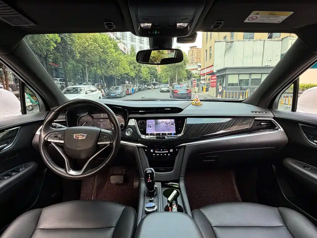 Cadillac XT6 2022 2021 28T 6-Seater Luxury