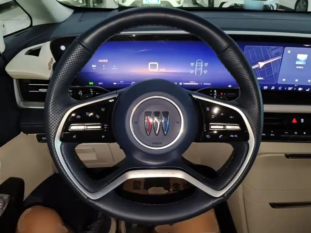 Buick Century 2024 2023 2.0T 7-Seater World Edition